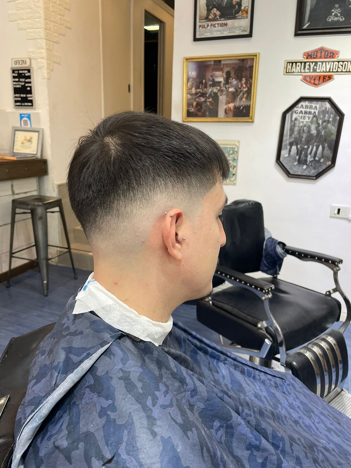 Degradado bajo con textura arriba, realizado en La Guarida Barbería